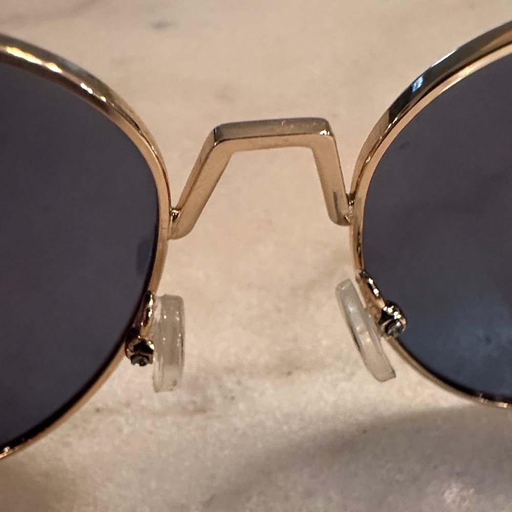 Prive Revaux Gold Aviator Sunglasses with Pink Lenses w Case - Picture 7 of 11
